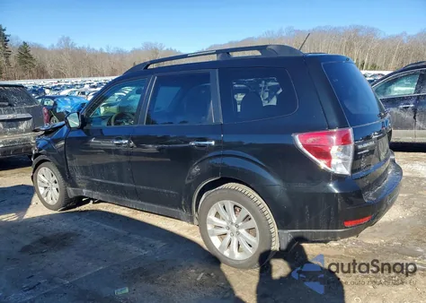 2012 Subaru Forester 2.5X Premium z USA, uszkodzony, nr VIN JF2SHADC4CH415096